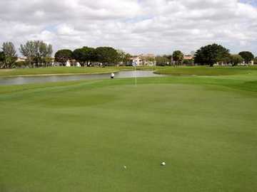 A view of the 11th green at Carolina Golf Club
